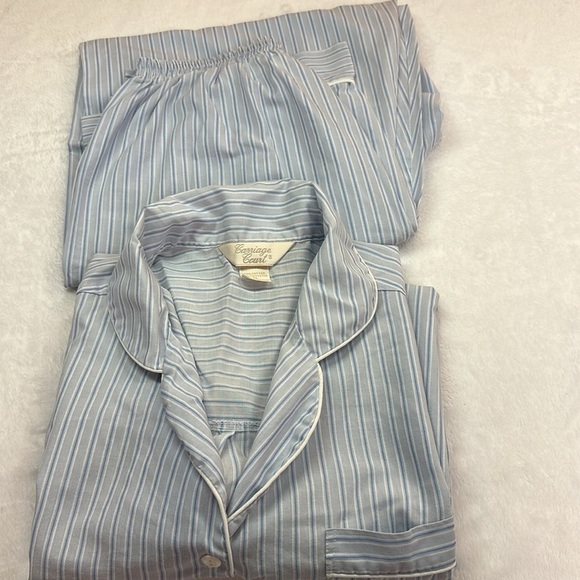 Carriage Court Blue Pinstriped Shortsleeved Pajama Set Medium - Picture 2 of 7